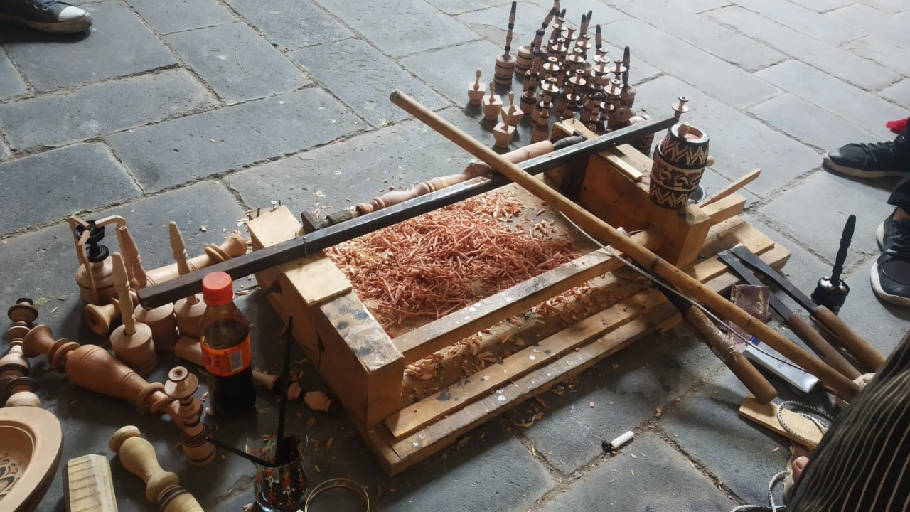 نحت الخشب ٤